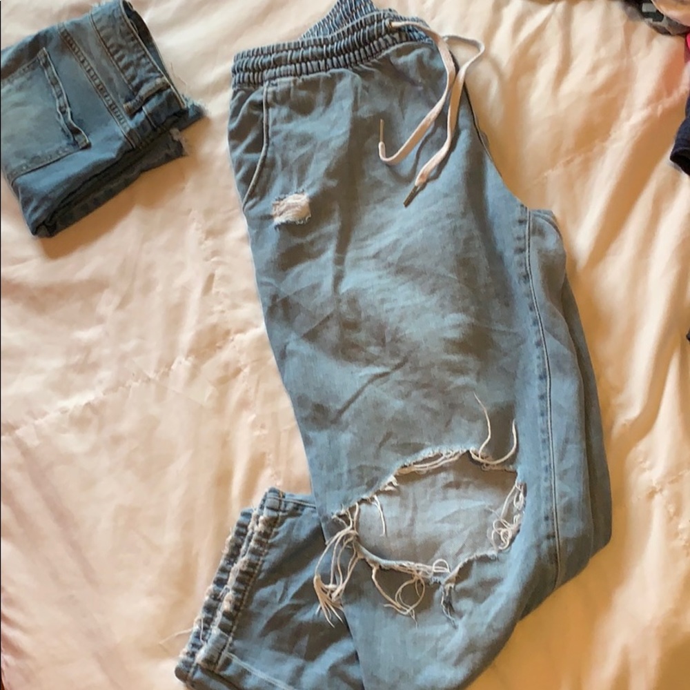 Ripped holes mom jeans